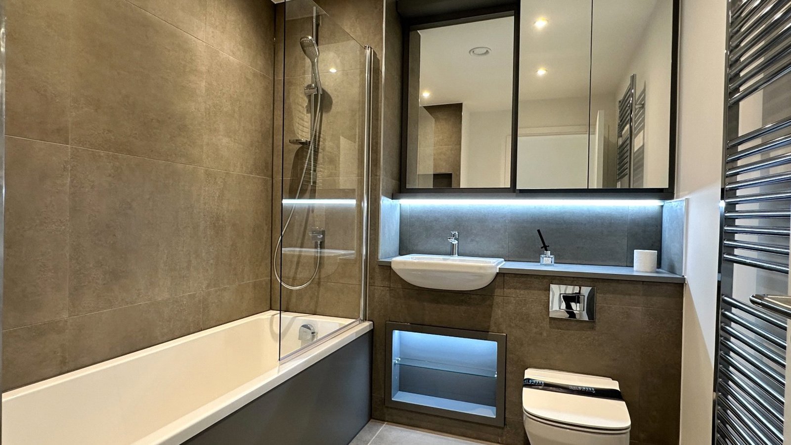 Picture No. 02.jpg Picture No. 02