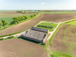 Willow Tree Farm Buildings, Holbeach St Marks picture 5