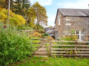 Old Schoolhouse, Aldclune, Killiecrankie picture 5