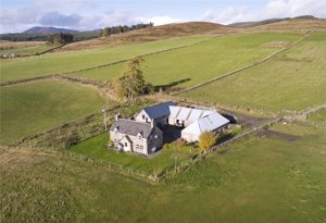 Tomnauld Farmhouse, Pitlochry picture 1