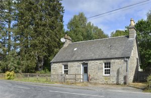 Perth and Kinross, PH18 5UA picture 2