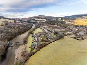 Pitlochry, Perth and Kinross, PH18 5SN picture 3