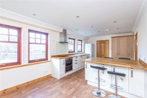 Riverside Grove, Lochyside picture 6