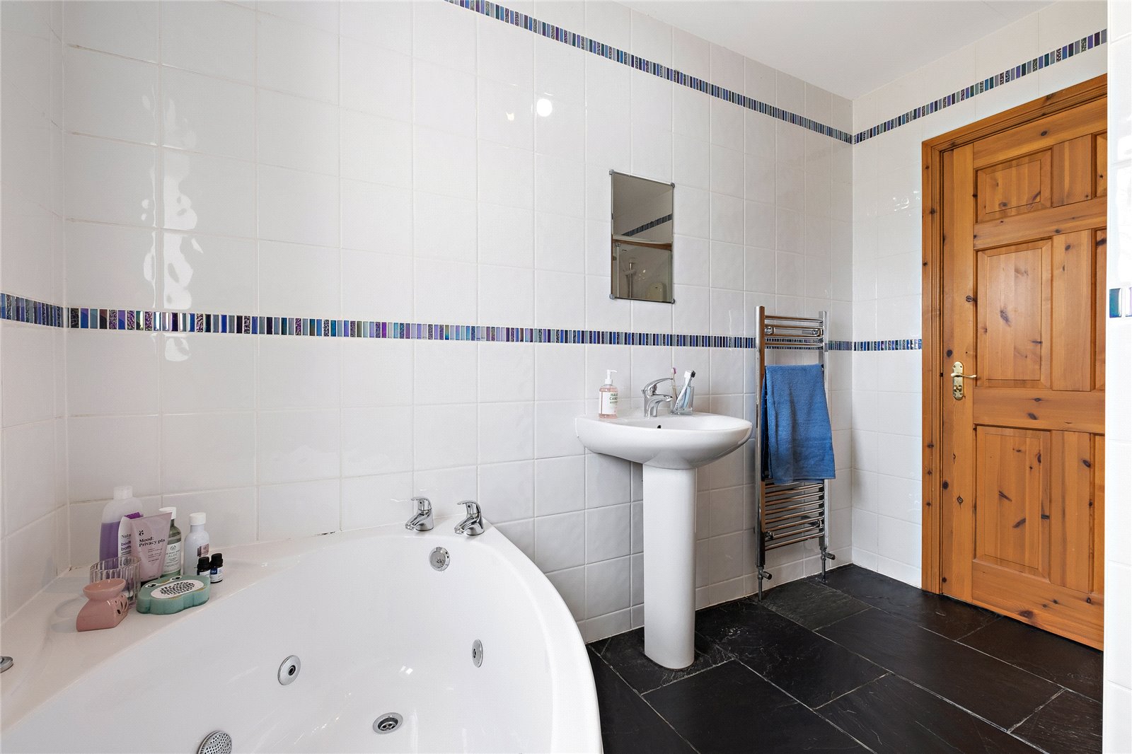 Family Bathroom.jpg