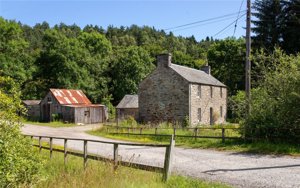 Pitlochry, PH9 0NW picture 6