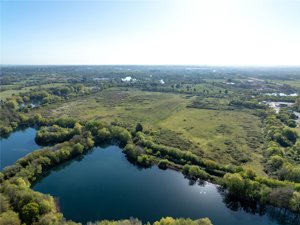 Theale, Reading picture 3