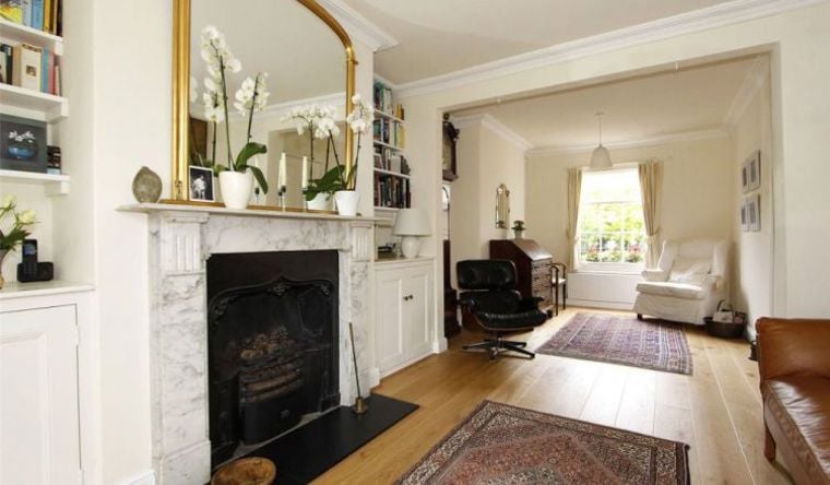 Image of Decluttering 1(2)