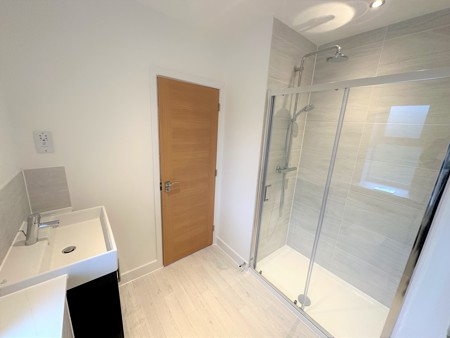 Image of en-suite 2