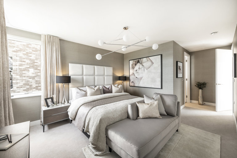 The Avenue - 4 bed show home - master bedroom.jpg