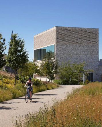 Image of vb1717168_Storeys_Field__3__3200x2133-1536x1024