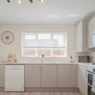 Image of barsham-vale-example-kitchen-1400x933-c